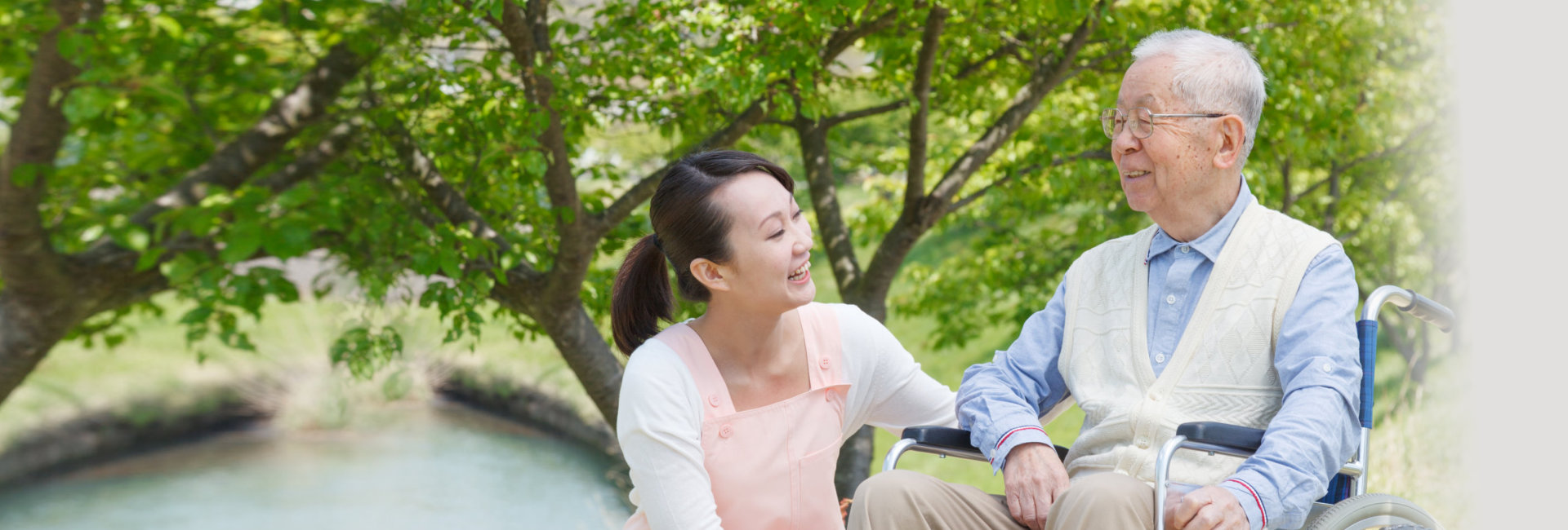 senior man talking with his daughter